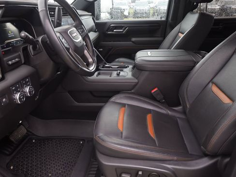 Used 2024 GMC Sierra 3500 AT4 w/ Technology Package AWD/4WD image 11