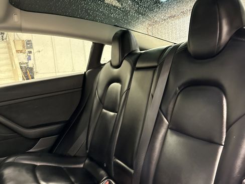 Used 2023 Tesla Model 3 Standard Range image 14