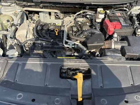 Used 2021 Nissan Rogue SV AWD/4WD image 12