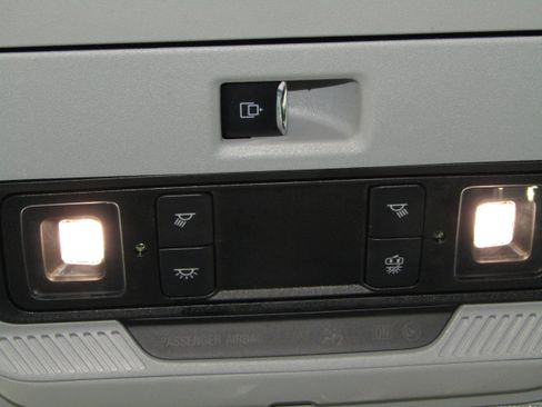 Used 2024 Ford F350 XL w/ FX4 Off-Road Package AWD/4WD image 32