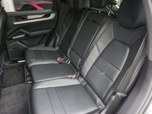 Certified 2025 Porsche Cayenne image 31