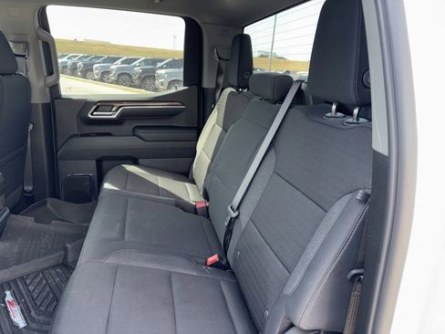 Used 2025 Chevrolet Silverado 1500 LT image 12