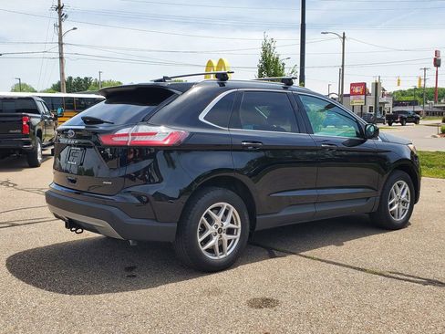 Certified 2024 Ford Edge SEL w/ Convenience Package AWD/4WD image 3