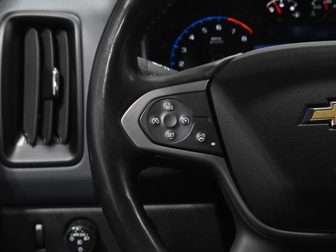 Used 2022 Chevrolet Colorado Z71 AWD/4WD image 7