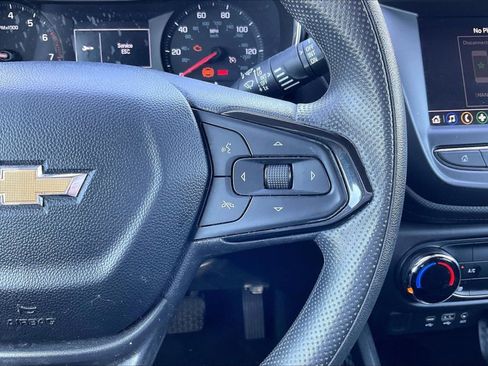 Used 2022 Chevrolet TrailBlazer LT image 19