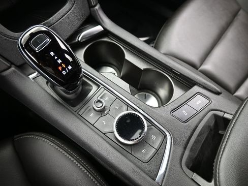 Used 2023 Cadillac XT6 Luxury image 28