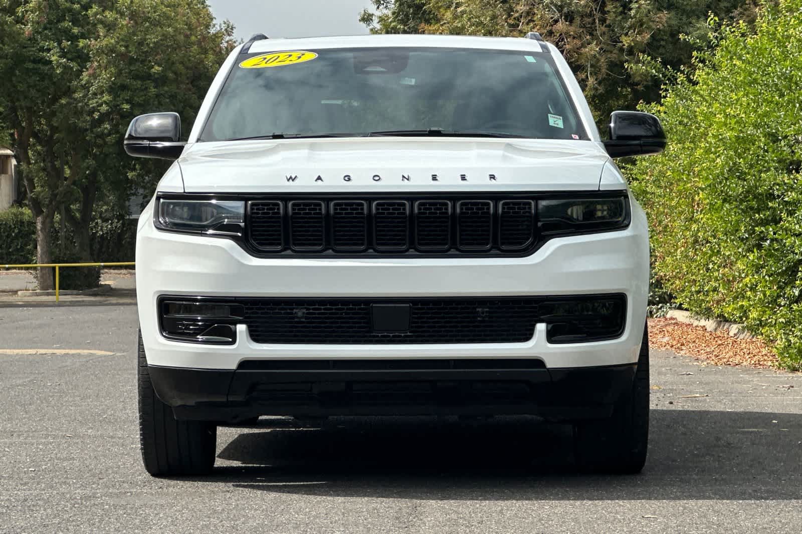 Used 2023 Jeep Wagoneer Series II RWD image 8