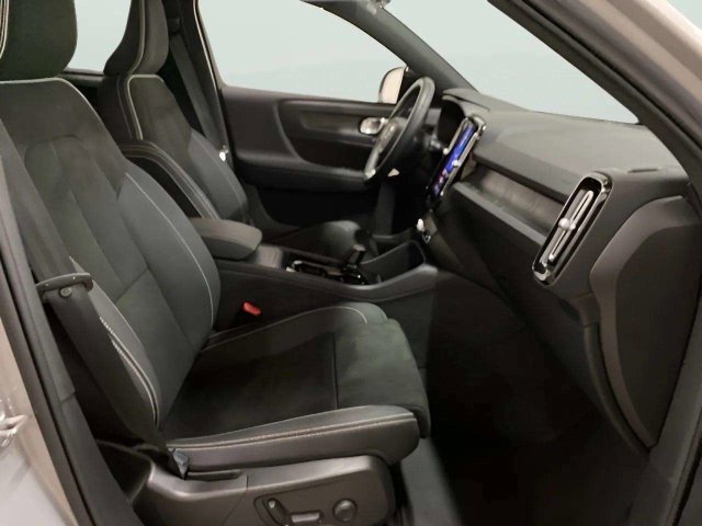 Used 2023 Volvo XC40 Recharge Ultimate AWD/4WD image 25