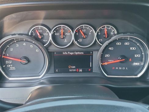 Used 2021 Chevrolet Silverado 1500 LT Trail Boss w/ Convenience Package II AWD/4WD image 3