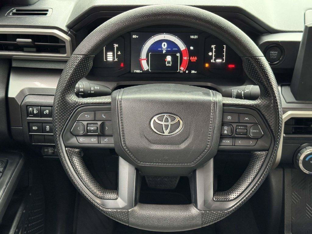 Used 2025 Toyota Tacoma SR5 AWD/4WD image 11