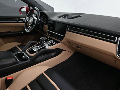 Certified 2021 Porsche Cayenne GTS AWD/4WD image 14