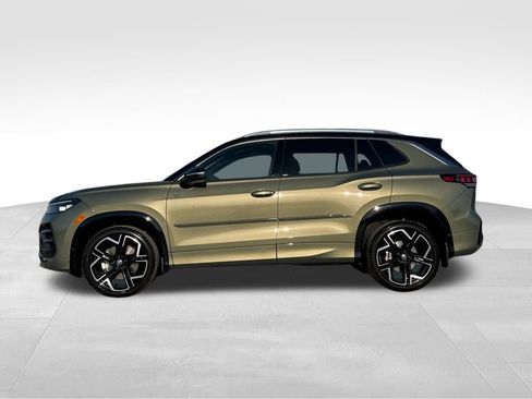 Used 2026 Volkswagen Tiguan SEL R-Line image 6