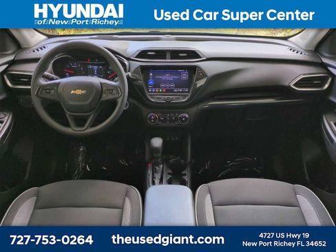 Used 2023 Chevrolet TrailBlazer LT w/ Convenience Package FWD image 16