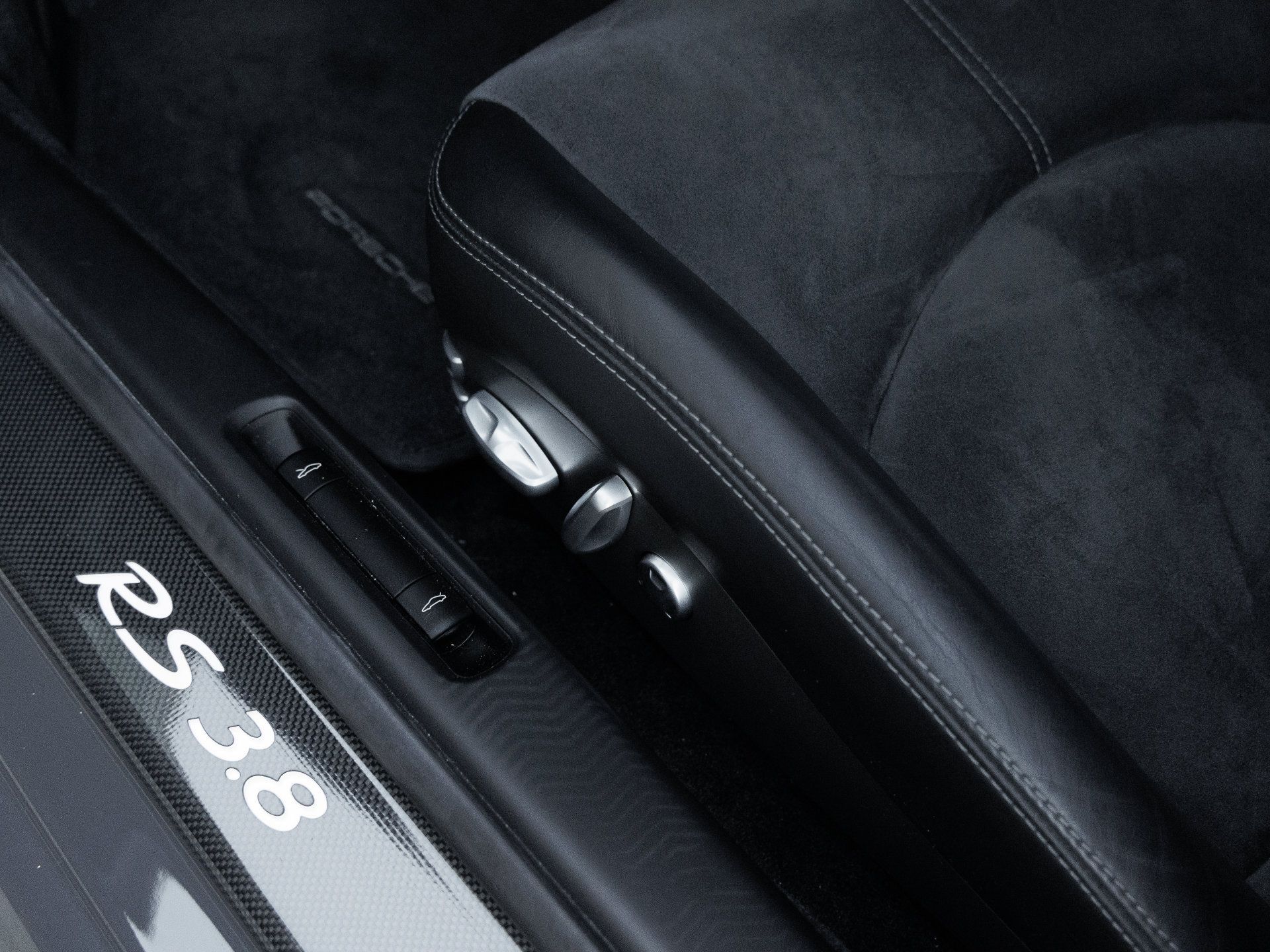 Used 2011 Porsche 911 GT3 RS RWD image 18