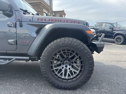 Used 2021 Jeep Wrangler Unlimited Rubicon AWD/4WD image 3