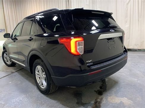 Used 2022 Ford Explorer XLT image 5