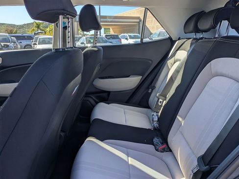 New 2026 Hyundai Venue SEL image 27