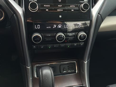 Used 2021 Subaru Ascent Touring w/ Popular Package #2A AWD/4WD image 22