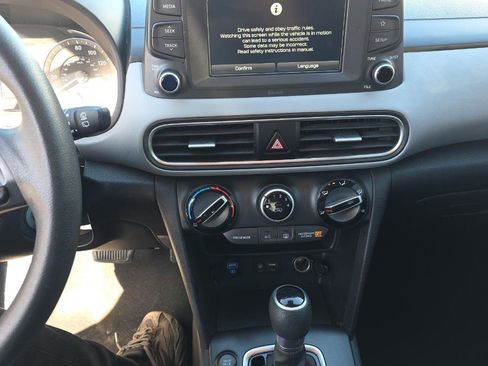 Used 2019 Hyundai Kona SE image 5