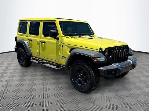 Used 2023 Jeep Wrangler Unlimited w/ Sun & Screen Package AWD/4WD image 4
