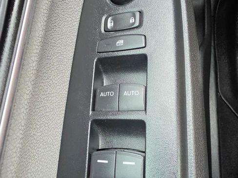 Used 2018 Honda CR-V EX image 11