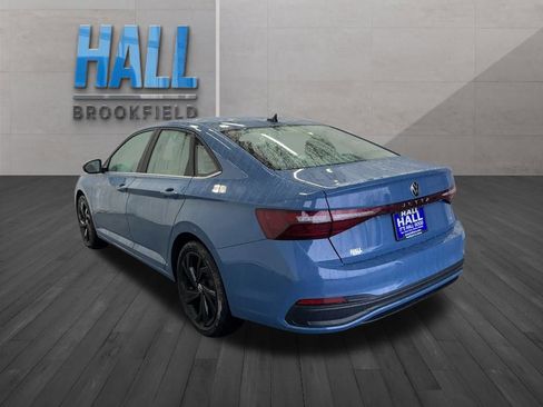 New 2026 Volkswagen Jetta SE image 3