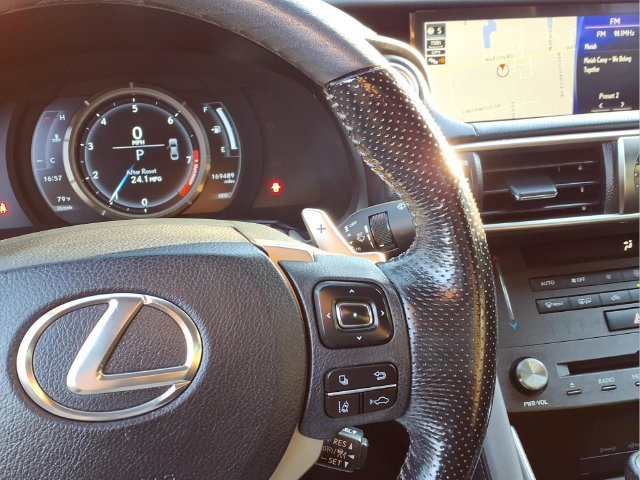 Used 2020 Lexus IS 350 F Sport w/ Blackline Edition AWD/4WD image 16