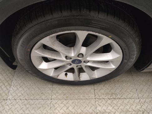 Used 2020 Ford Fusion SE FWD image 31