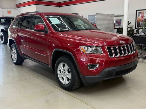 Used 2014 Jeep Grand Cherokee Laredo w/ Quick Order Package 23E AWD/4WD image 1