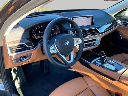Used 2022 BMW 750i xDrive AWD/4WD image 17