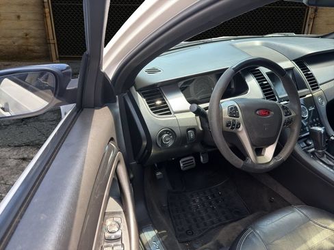 Used 2013 Ford Taurus SHO AWD/4WD image 5