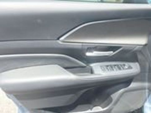 Used 2025 Toyota Grand Highlander XLE FWD image 14