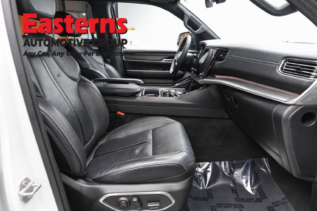 Used 2024 Jeep Wagoneer Series II w/ Flexible Seating Group RWD image 28