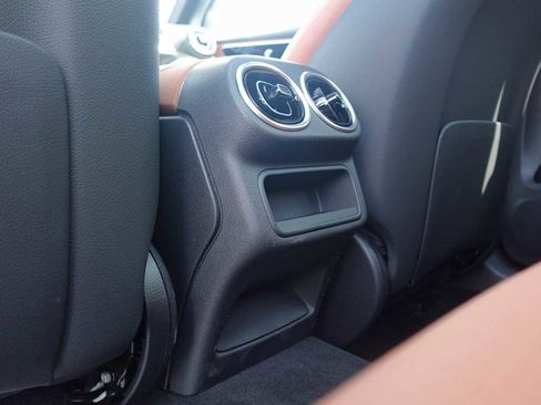 Used 2026 Mercedes-Benz GLC 300 GLC 300 image 40