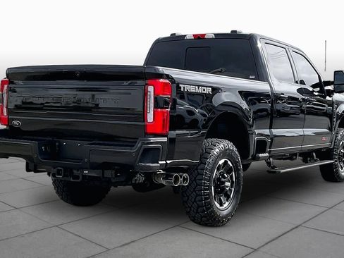 Used 2025 Ford F250 Platinum w/ Tremor Off-Road Package AWD/4WD image 13