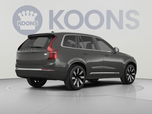 Used 2024 Volvo XC90 T8 Ultimate w/ Protection Package AWD/4WD image 4