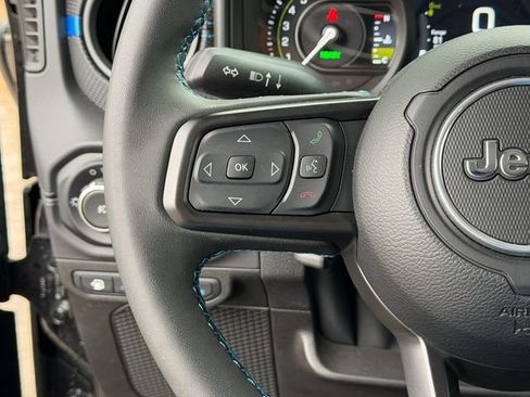 Used 2025 Jeep Wrangler Unlimited Rubicon 4xe image 11