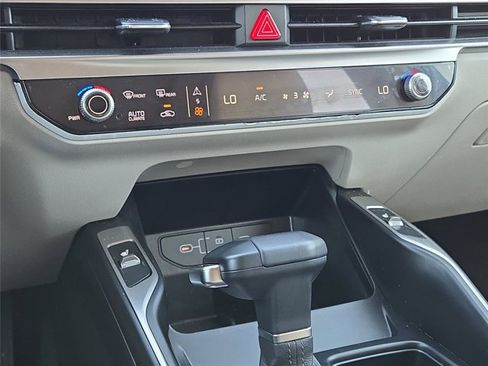 Used 2025 Kia Sorento S w/ Panoramic Sunroof Package FWD image 64