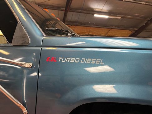 Used 1993 Chevrolet Silverado 3500 2WD Crew Cab image 6