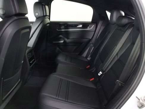 New 2026 Porsche Cayenne S image 18