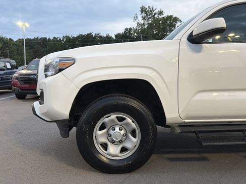 Used 2020 Toyota Tacoma SR RWD image 9