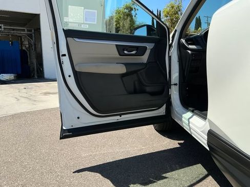Used 2018 Honda CR-V LX image 10