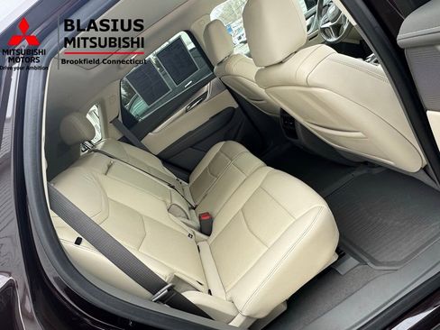 Used 2020 Cadillac XT5 Premium Luxury w/ LPO, Floor Liner Package image 33