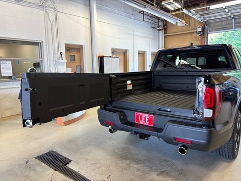 New 2026 Honda Ridgeline Black Edition image 19