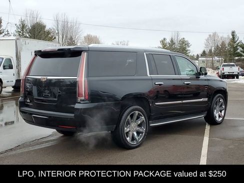 Used 2016 Cadillac Escalade ESV Luxury image 3