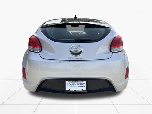 Used 2016 Hyundai Veloster w/ Option Group 02 image 7