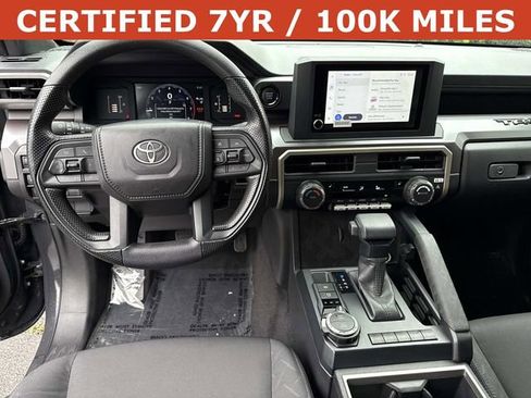 Used 2025 Toyota Tacoma SR5 AWD/4WD image 17
