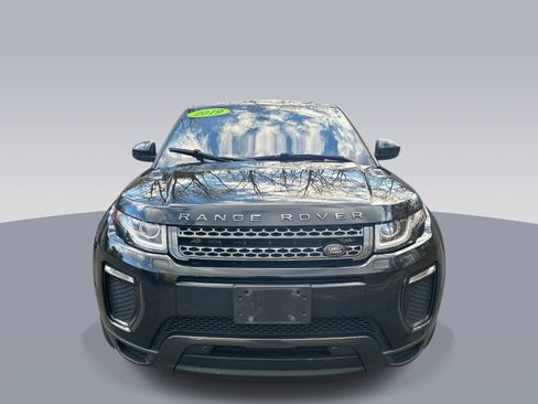 Used 2019 Land Rover Range Rover Evoque Landmark Edition image 8
