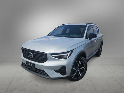 Used 2024 Volvo XC40 B5 Core