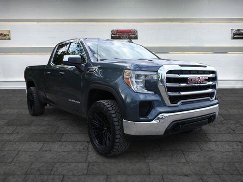 Used 2020 GMC Sierra 1500 SLE w/ Remote Start Package AWD/4WD image 1